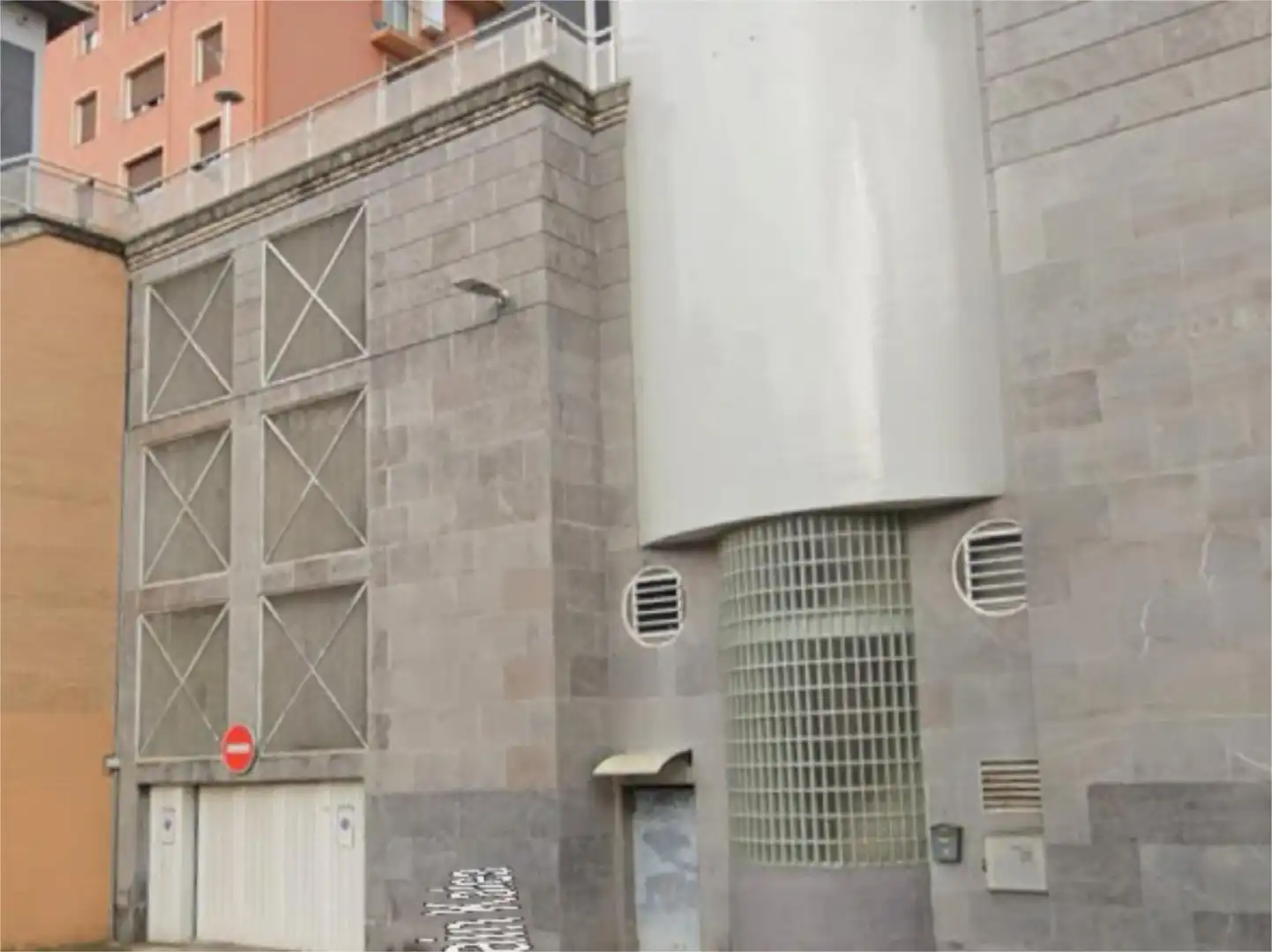 Vista exterior de Garaje de alquiler en Eibar