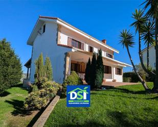 Vista exterior de Casa o xalet en venda en Piélagos amb Terrassa