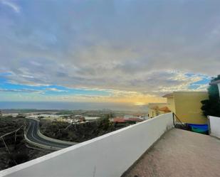 Vista exterior de Casa o xalet en venda en Adeje amb Terrassa