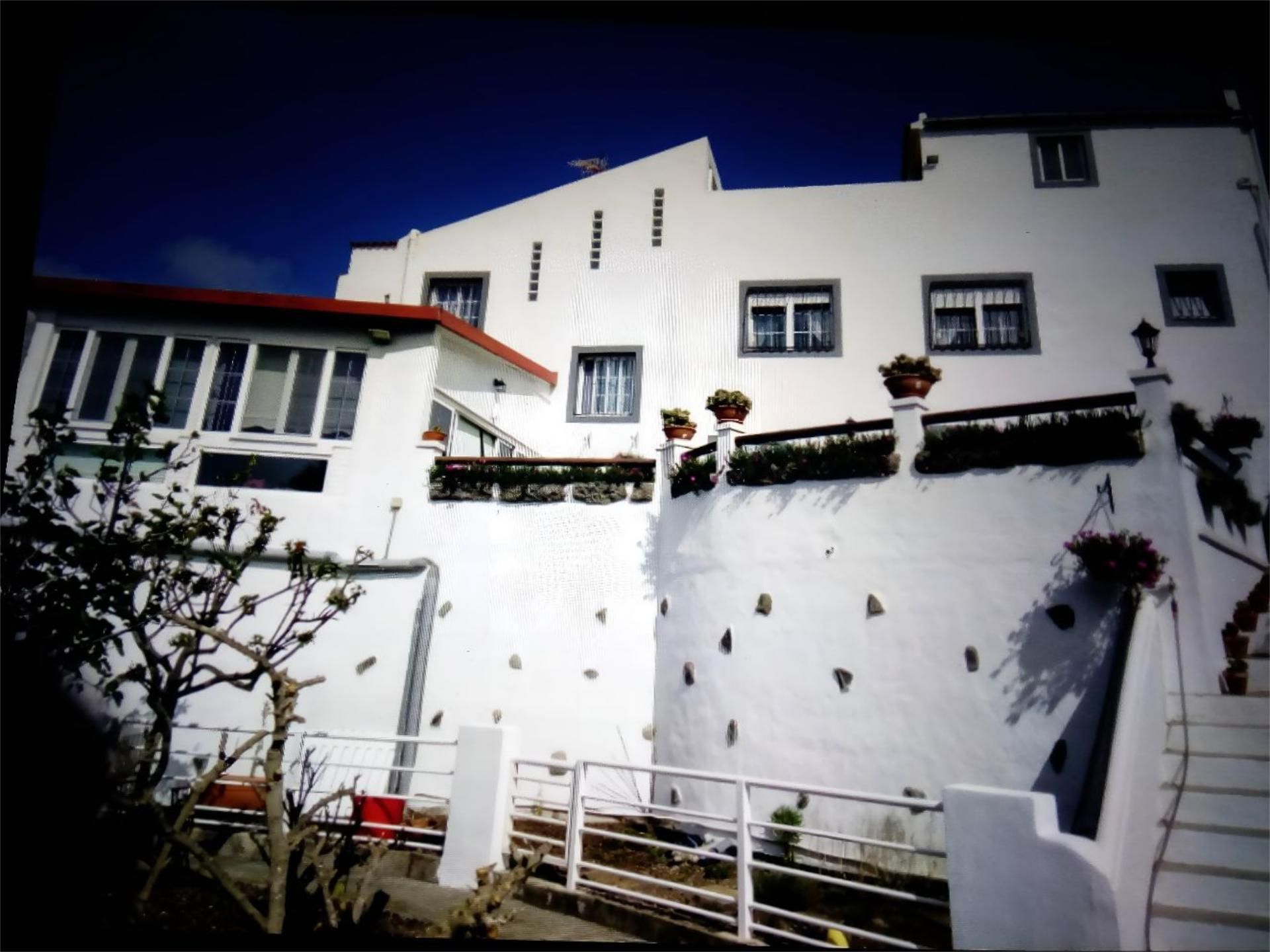 Vista exterior de Casa o xalet en venda en Moya (Las Palmas) amb Terrassa i Balcó