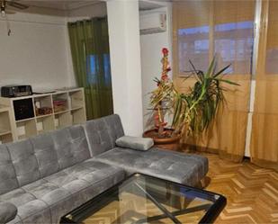 Living room of Flat for sale in  Madrid Capital  with Air Conditioner, Heating and Private garden