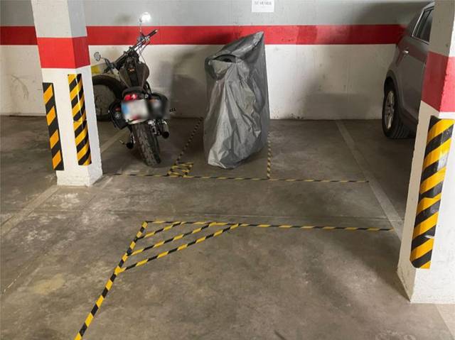 Garaje en Alquiler en Calle Almenas, 55 en Bellavista