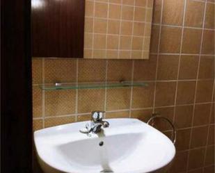 Bathroom of Apartment to rent in Es Mercadal  with Terrace and Swimming Pool