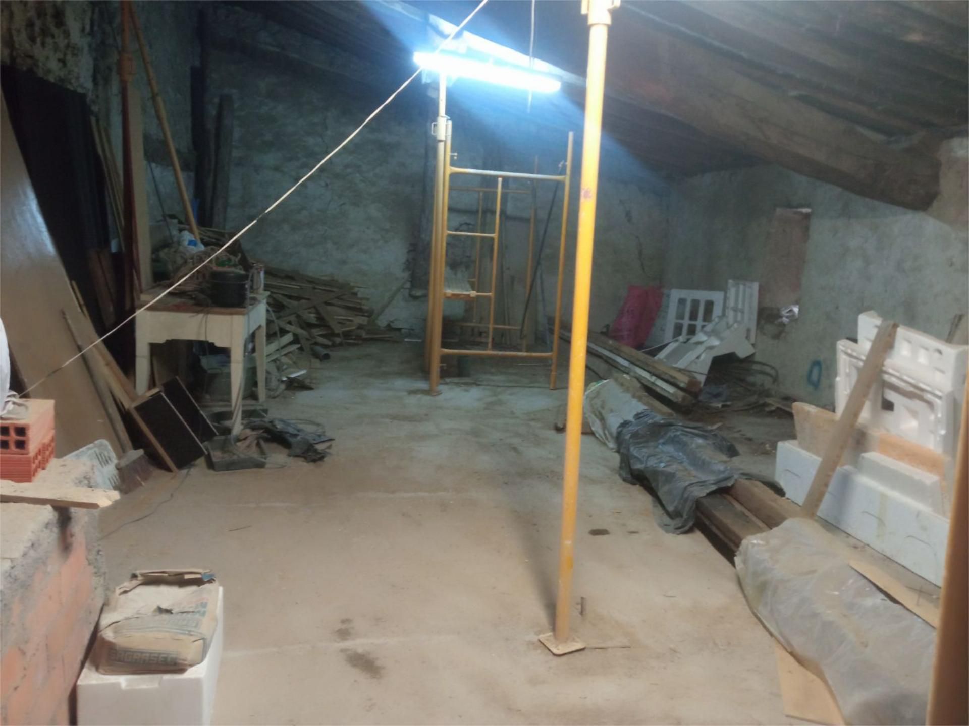 Casa adosada en venda en Tortuera amb Traster