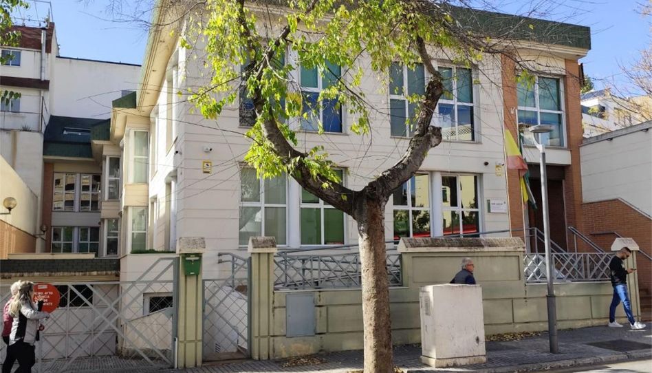 Garaje en venta en Calle Carmelo Torres, 15, San Bartolomé - Millán de Priego, Jaén Capital - imagen 1 Foto 1 de Garaje en venta en Calle Carmelo Torres, 15, San Bartolomé - Millán de Priego, Jaén Capital