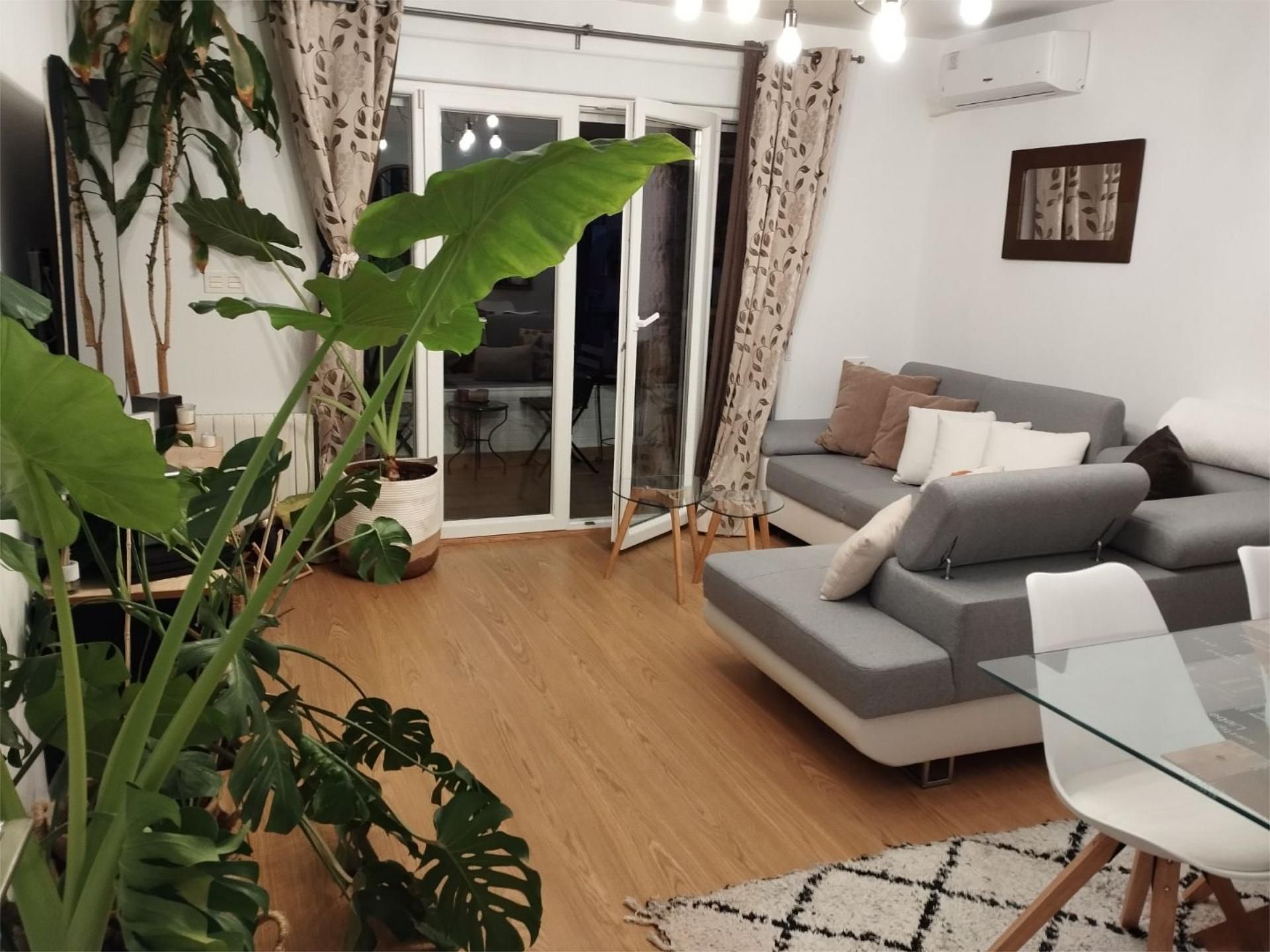 Apartament per a compartir a Maestro Faus, 11, Cervantes