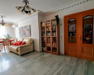 Living room of Flat for sale in Parla  with Air Conditioner, Heating and Furnished