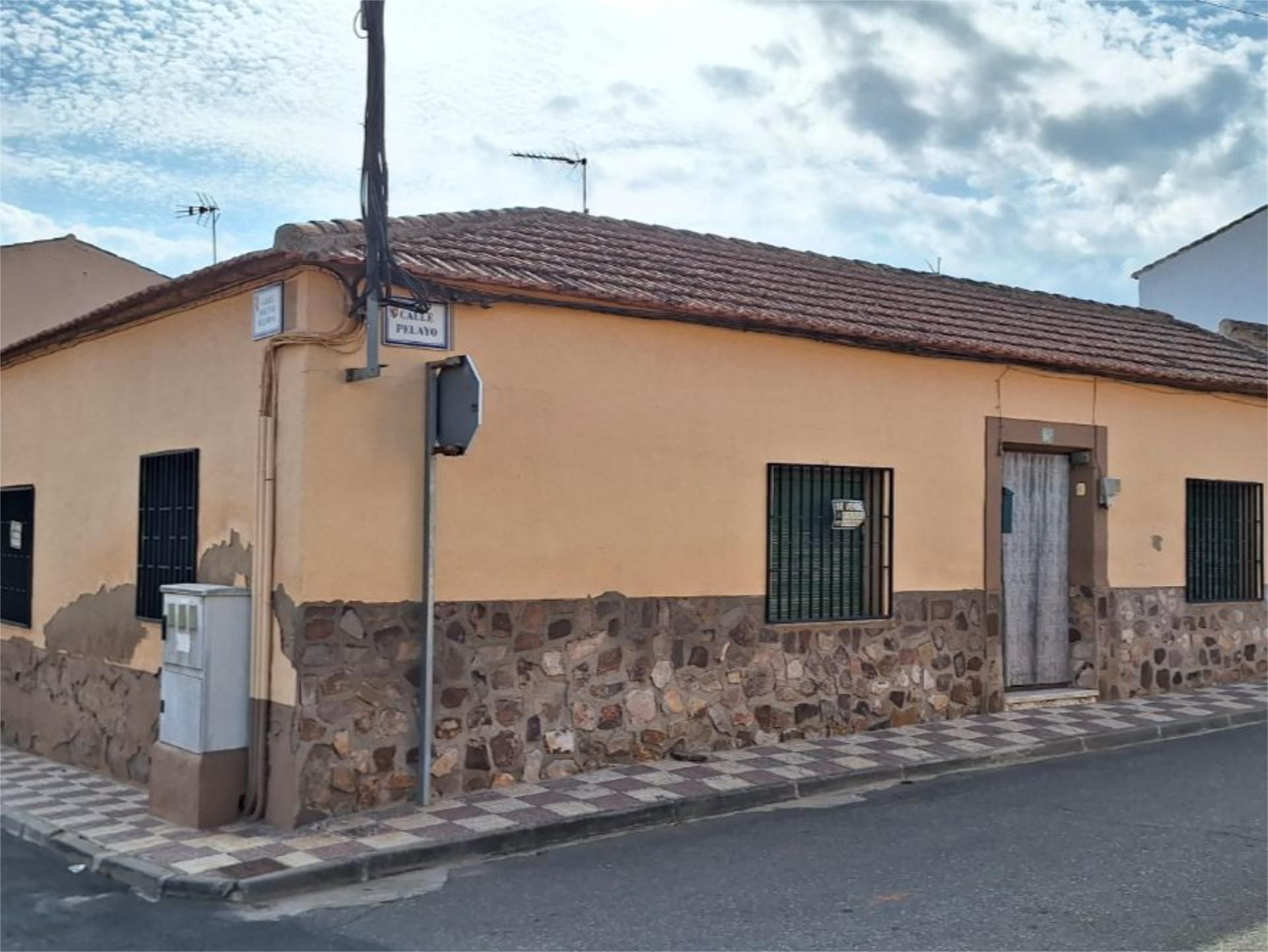 Vista exterior de Finca rústica en venda en Los Yébenes amb Terrassa, Traster i Moblat