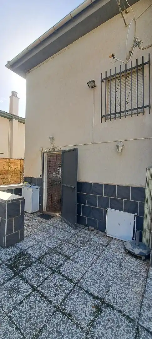 Casa o xalet en venda a Calle Mirador de la Sierra, 23, Gójar Casa o xalet en venda en Gójar amb Terrassa, Piscina i Balcó