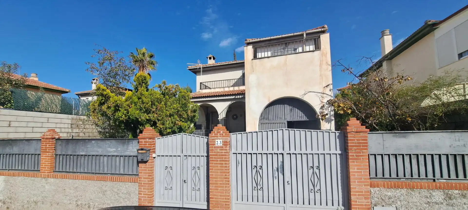 Casa o xalet en venda a Calle Mirador de la Sierra, 23, Gójar Vista exterior de Casa o xalet en venda en Gójar amb Terrassa, Piscina i Balcó