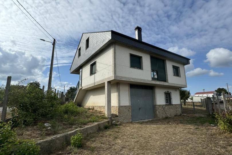 Photo 1 of House or chalet for sale in Praza Do Prado, 2, Castro Caldelas, Ourense