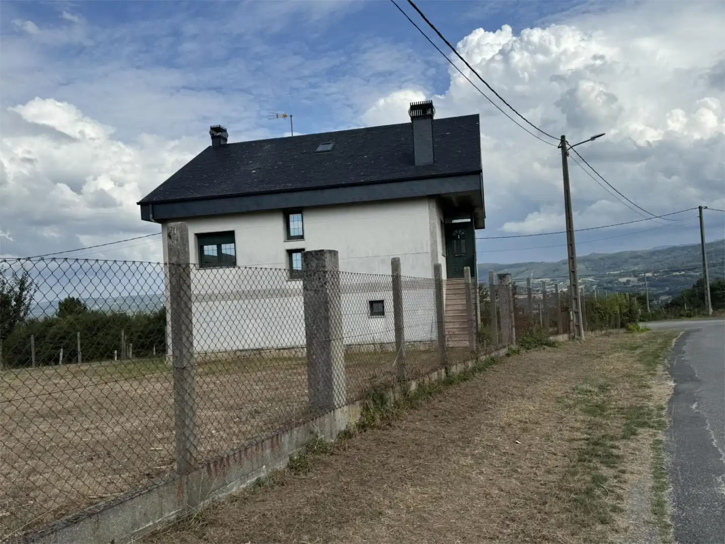 Exterior view of Houses for sale in Castro Caldelas  with Heating, Private garden and Storage room