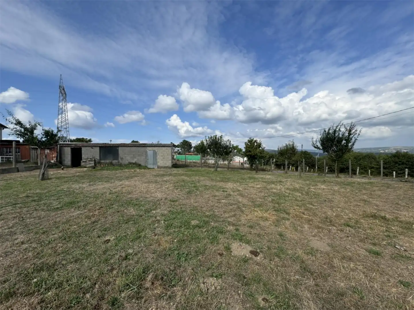 Houses for sale in Castro Caldelas  with Heating, Private garden and Storage room