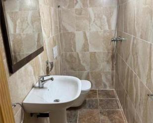 Bathroom of House or chalet for sale in Benatae  with Terrace and Swimming Pool