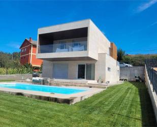 Exterior view of Single-family semi-detached for sale in Vigo   with Heating, Private garden and Terrace