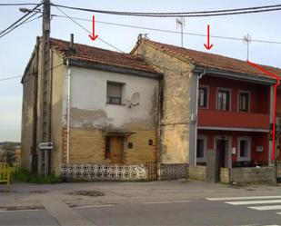 Vista exterior de Casa adosada en venda en Oviedo  amb Balcó