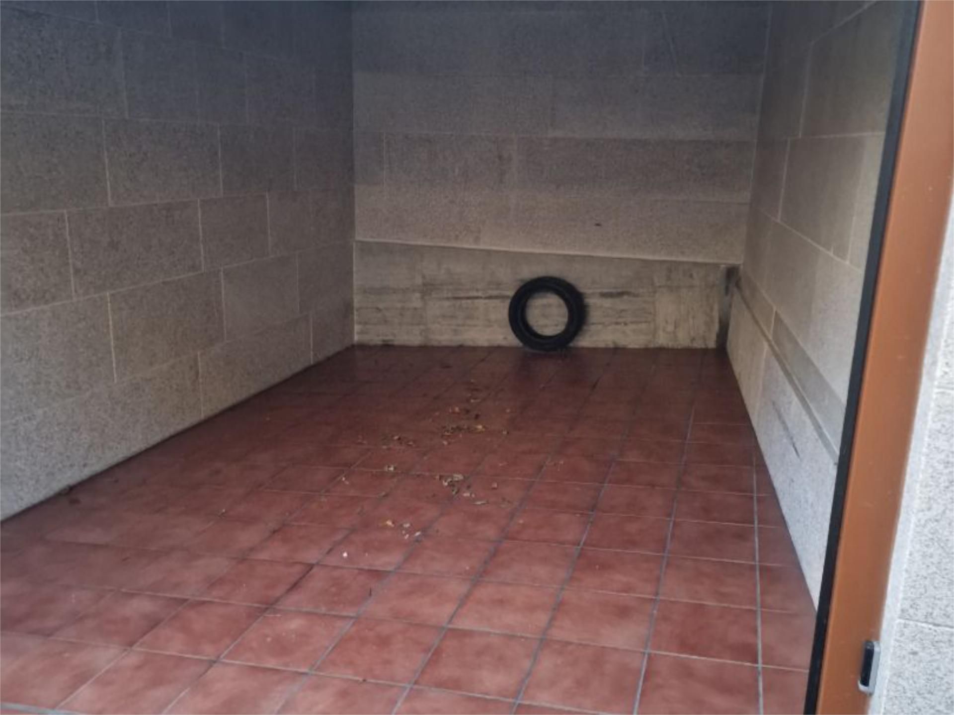 Garage for sale in Moaña