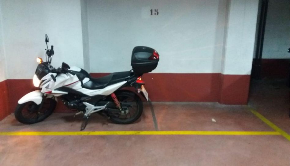 Garaje de alquiler en Rúa Alcalde Santiago Casares Paz, 1g, Someso - Matogrande, A Coruña Capital - imagen 1 Foto 1 de Garaje de alquiler en Rúa Alcalde Santiago Casares Paz, 1g, Someso - Matogrande, A Coruña Capital