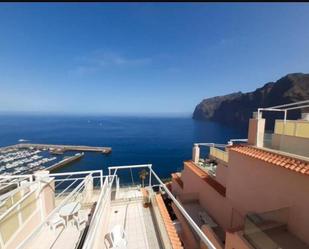 Vista exterior de Apartament en venda en Santiago del Teide amb Jardí privat, Terrassa i Piscina