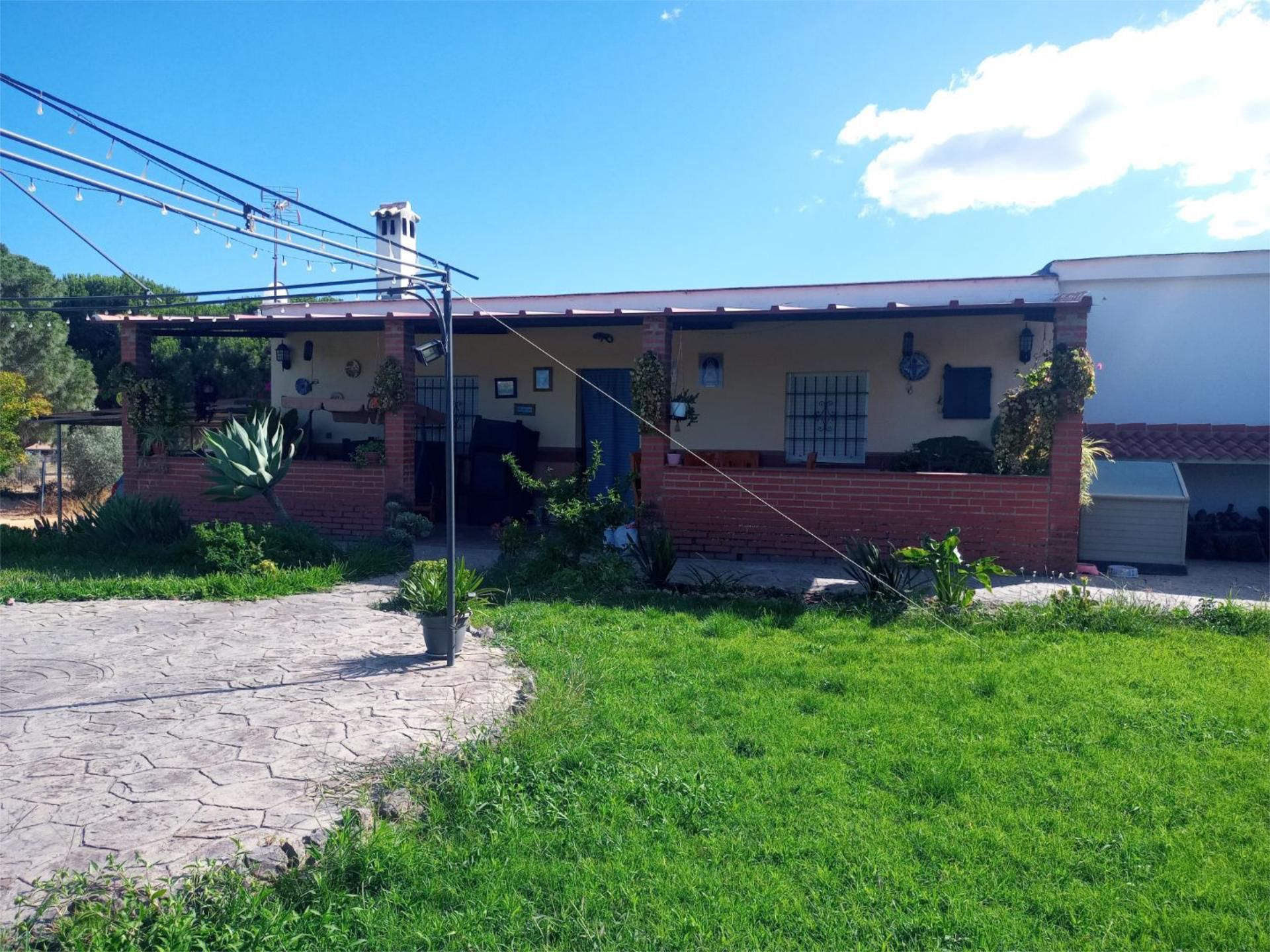 Finca rústica en venda a Calle Carretera del Puente, 14, Gibraleón Vista exterior de Finca rústica en venda en Gibraleón