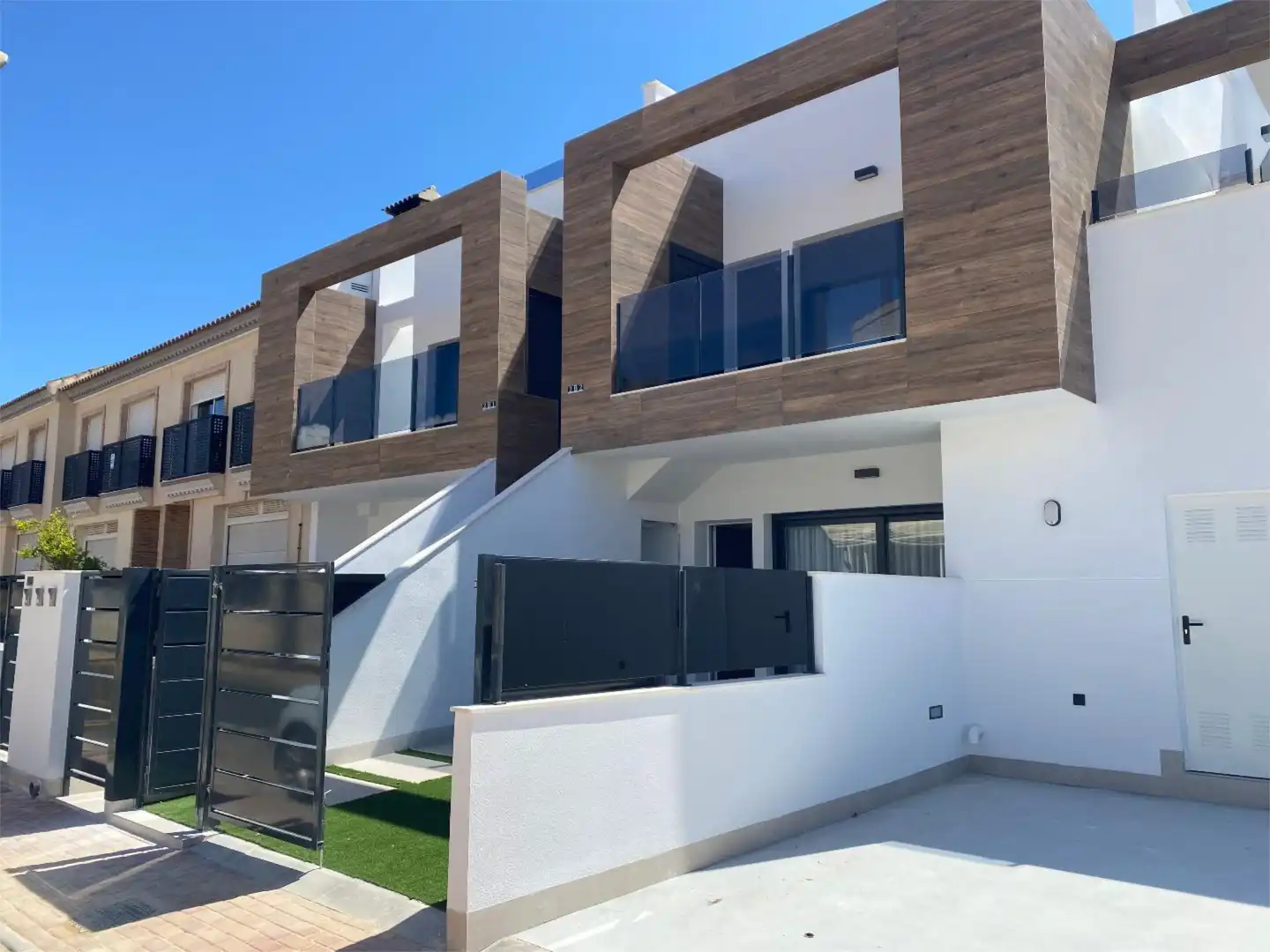 Piso en venta en Calle Moratalla, 2, Los Cuarteros Vista exterior de Piso en venta en San Pedro del Pinatar con Aire acondicionado, Jardín privado y Terraza