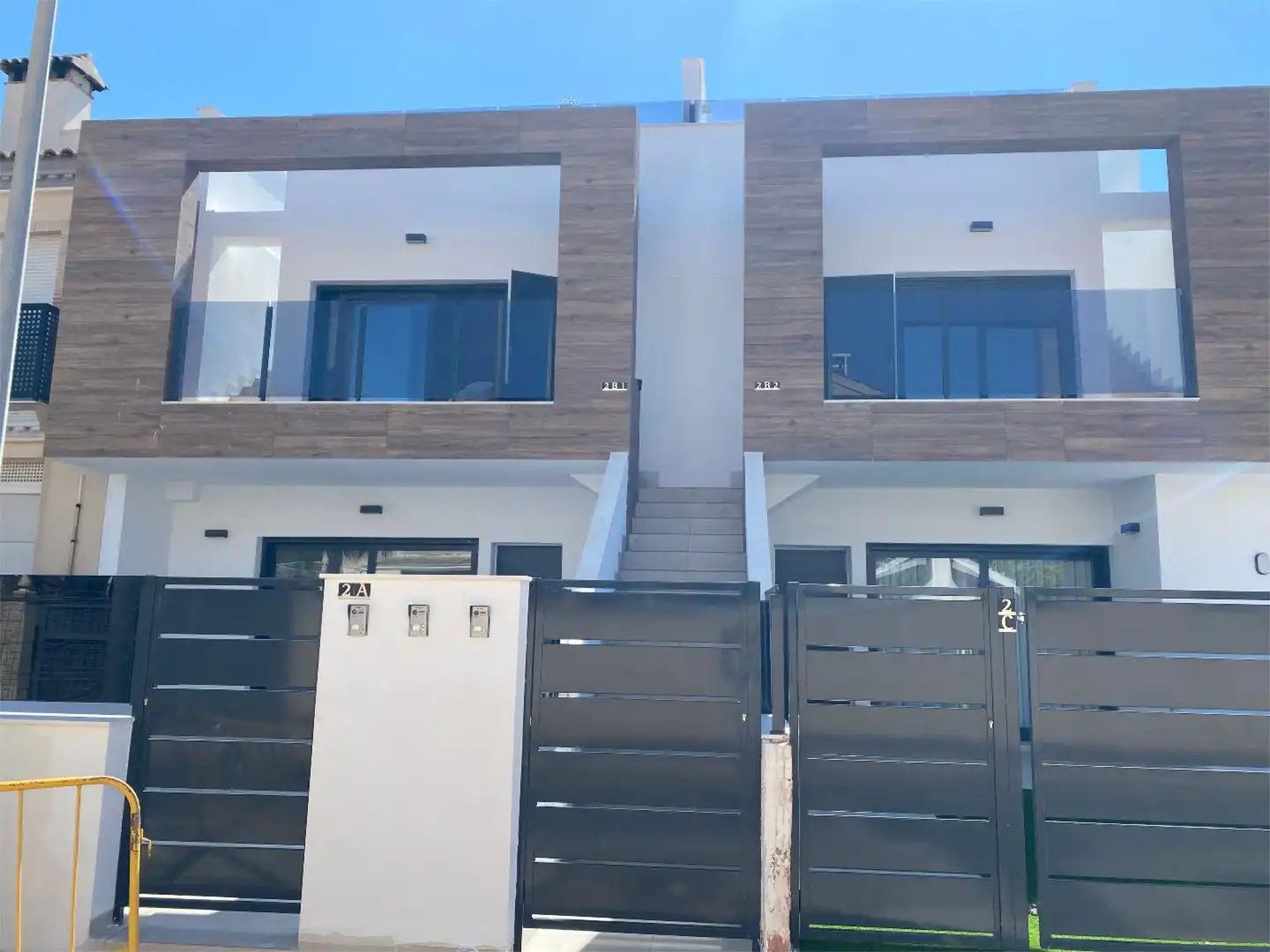 Piso en venta en Calle Moratalla, 2, Los Cuarteros Vista exterior de Piso en venta en San Pedro del Pinatar con Aire acondicionado, Jardín privado y Terraza