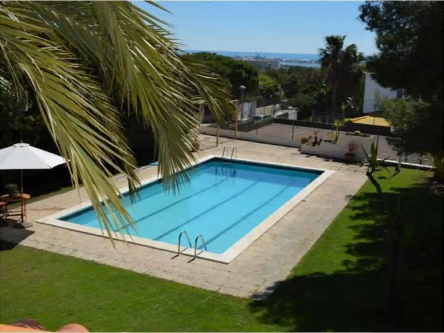 Houses for rent in Carrer del Colibrí, 3, L'Aragai Swimming pool of Houses for rent in Vilanova i la Geltrú with Air Conditioner, Heating and Private garden
