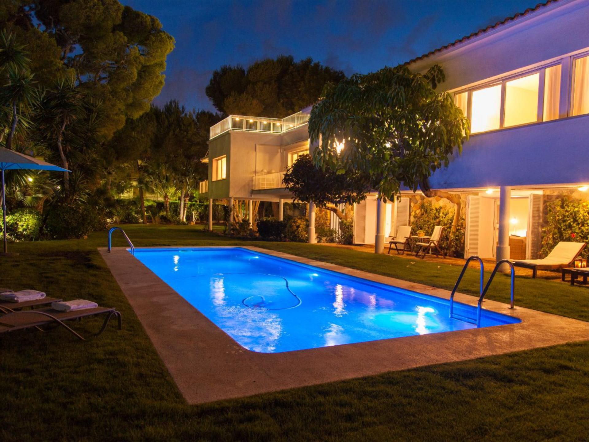 Piscina de Casa o xalet de lloguer en Sitges amb Aire condicionat, Terrassa i Piscina