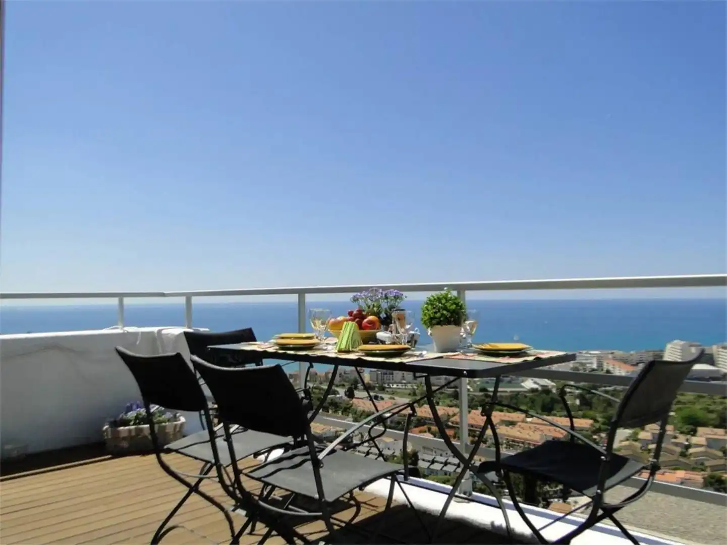 Casa o xalet de lloguer a Carrer Malvasia, 50, Levantina - Montgavina - Quintmar Terrassa de Casa o xalet de lloguer en Sitges amb Aire condicionat, Calefacció i Jardí privat