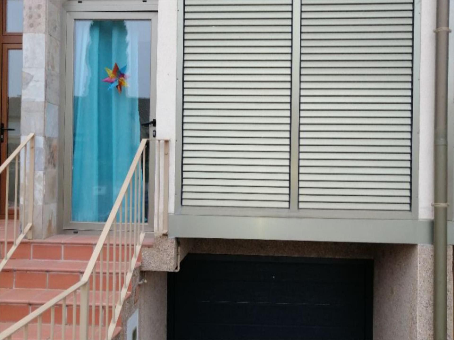 Vista exterior de Casa o xalet en venda en Calle de Felipe II, 29,  amb Balcó