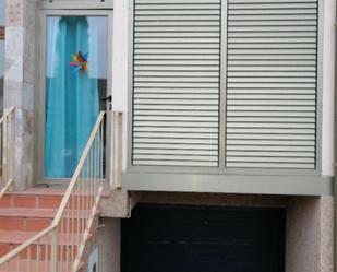 Vista exterior de Casa adosada en venda en Cigales amb Balcó