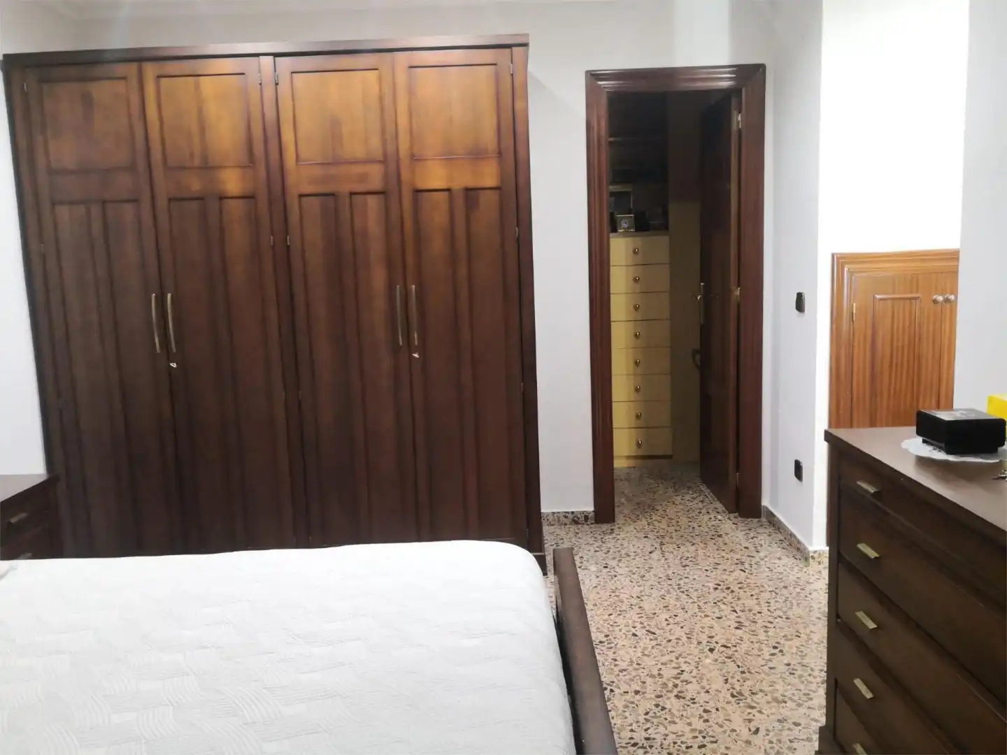 Pis en venda a Calle España, 38, Yecla Dormitori de Pis en venda en Yecla amb Aire condicionat, Calefacció i Terrassa