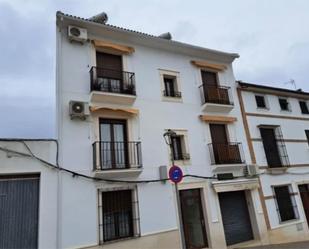 Vista exterior de Dúplex en venda en Aguilar de la Frontera amb Aire condicionat, Terrassa i Balcó