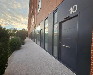 Vista exterior de Estudi en venda en Alcalá de Henares amb Aire condicionat i Calefacció