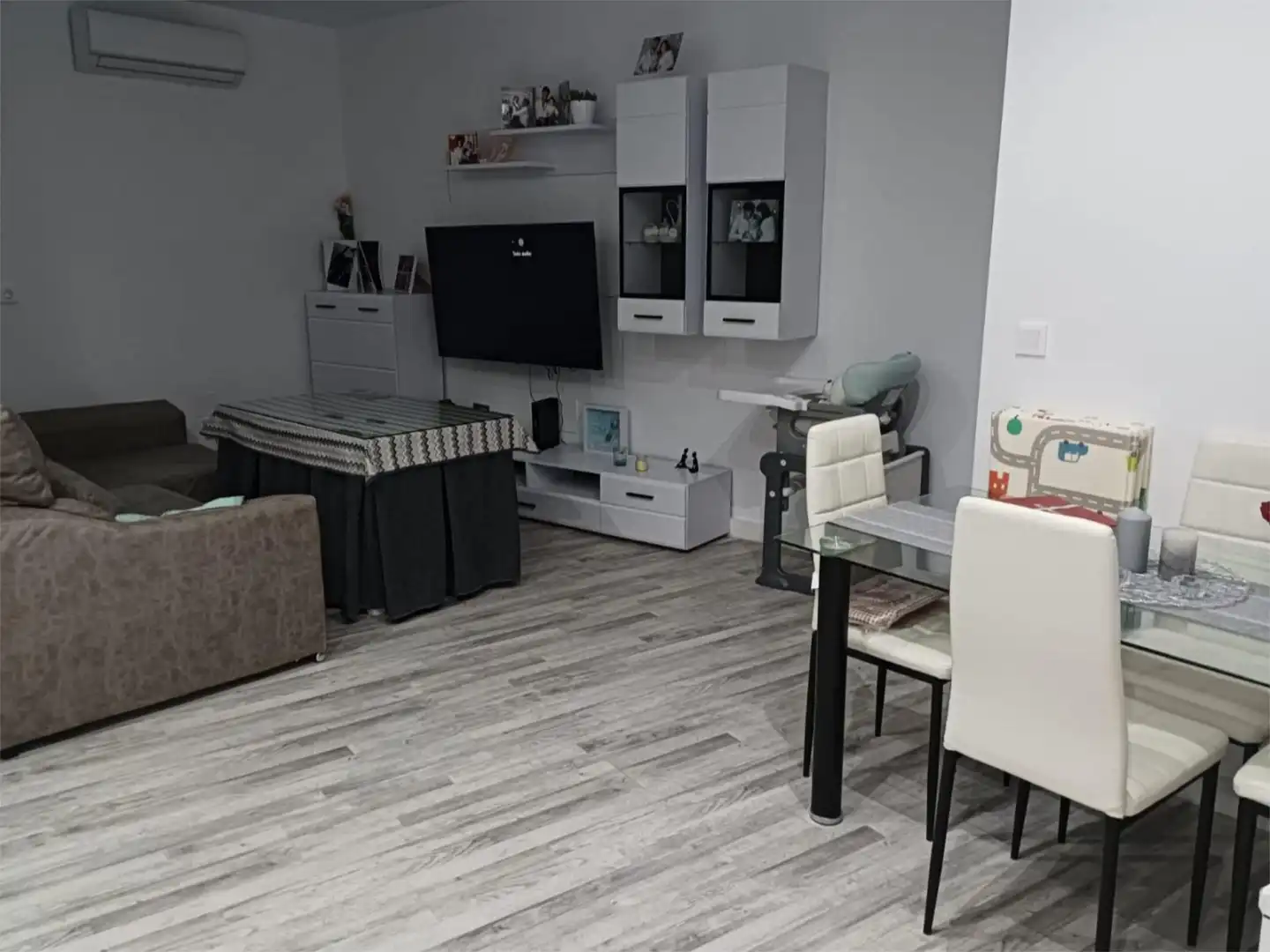 Sala de estar de Casa adosada en venta en Zagra con Aire acondicionado, Calefacción y Parquet