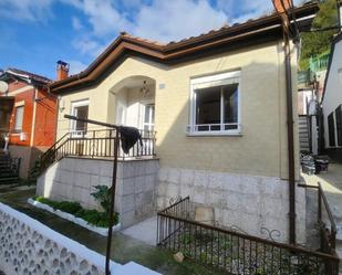 Exterior view of Single-family semi-detached for sale in Aller  with Heating, Oven and Washing machine