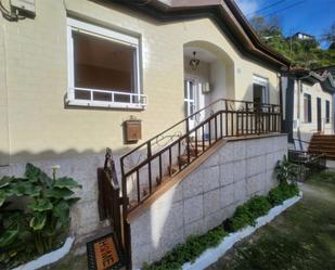 Vista exterior de Casa o xalet en venda en Aller amb Terrassa