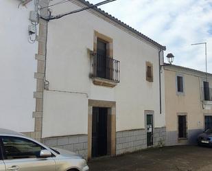 Vista exterior de Casa o xalet en venda en Torremocha amb Balcó