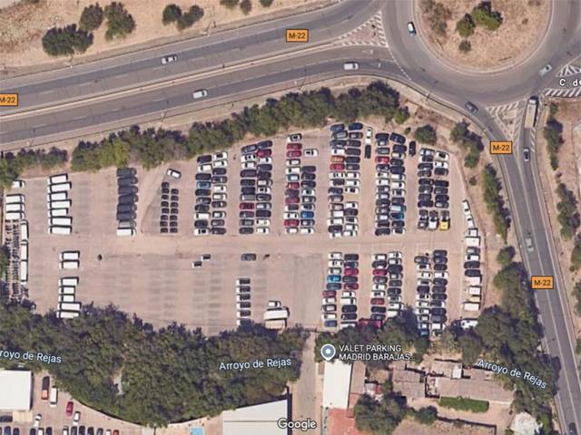 Garaje en Alquiler en Calle de Capricornio, 8 en Aeropuerto