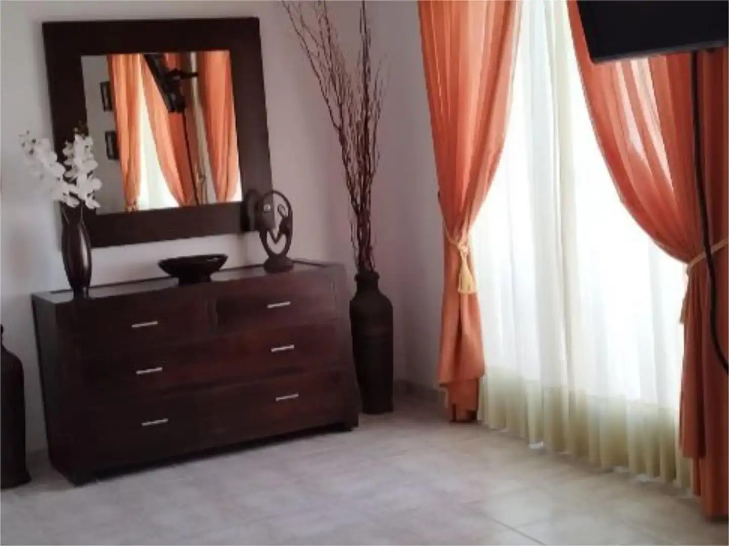 Casa o xalet de lloguer a Avenida del Locutor Vicente Hipólito, 30, Alicante Golf Sala d'estar de Casa o xalet de lloguer en Alicante / Alacant amb Aire condicionat, Calefacció i Jardí privat