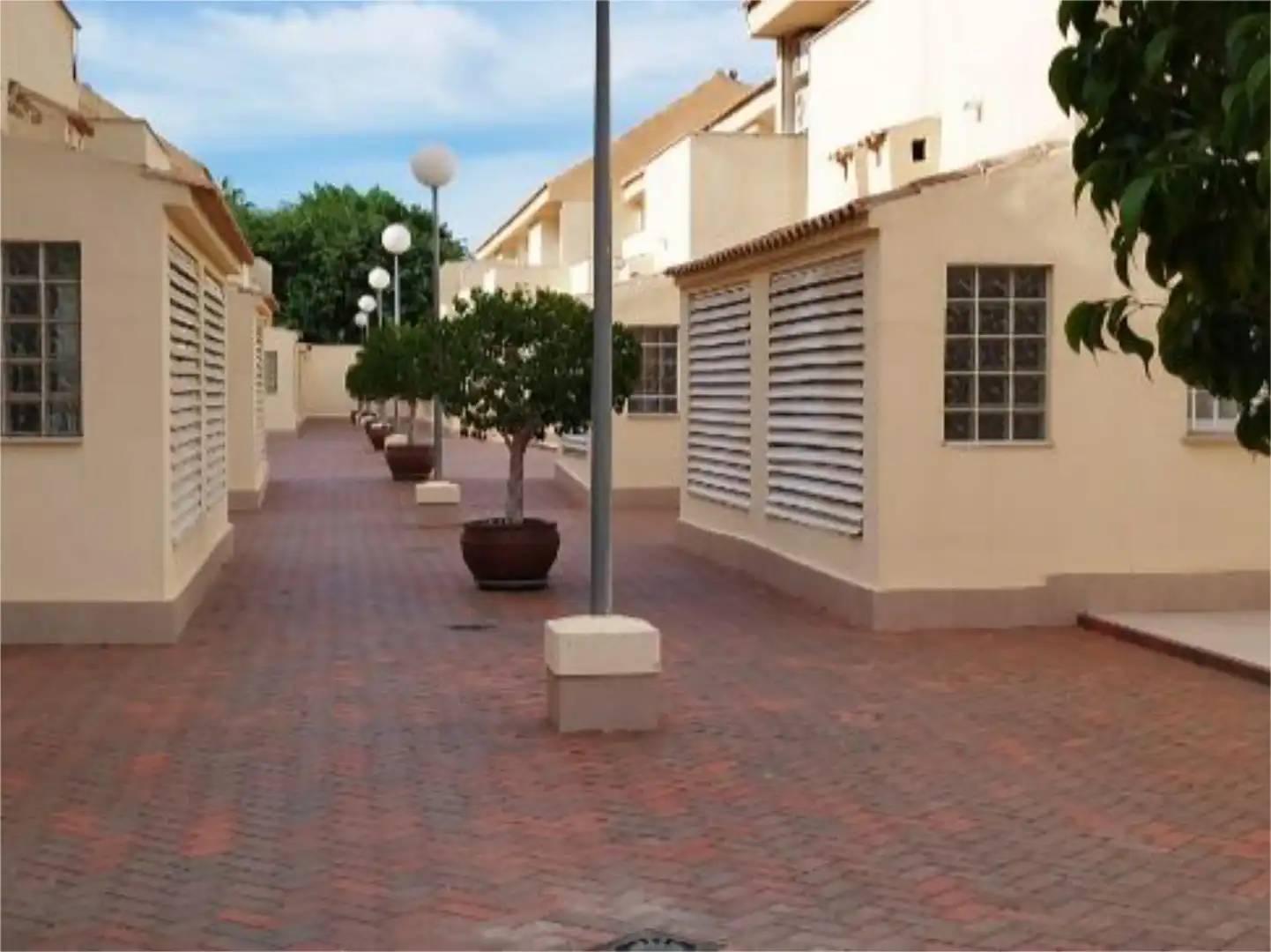 Casa o xalet de lloguer a Avenida del Locutor Vicente Hipólito, 30, Alicante Golf Vista exterior de Casa o xalet de lloguer en Alicante / Alacant amb Aire condicionat, Calefacció i Jardí privat
