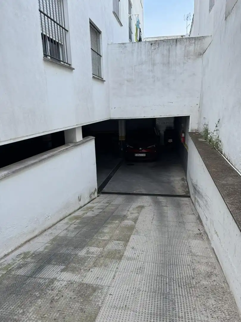 Lagerraum zur Miete in Calle San Telmo, 3, Madre de Dios Parkplatz von Lagerraum zur Miete in Jerez de la Frontera