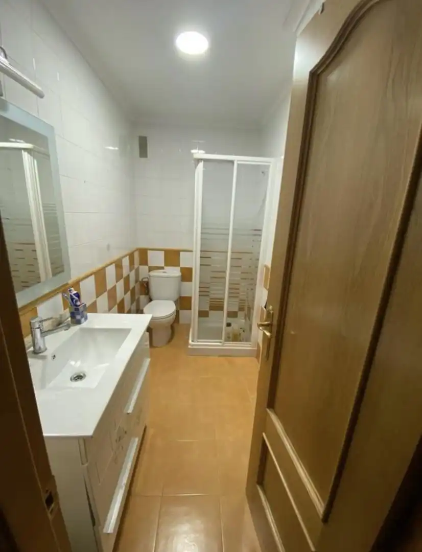 Bany de Pis en venda en Puertollano amb Aire condicionat i Piscina