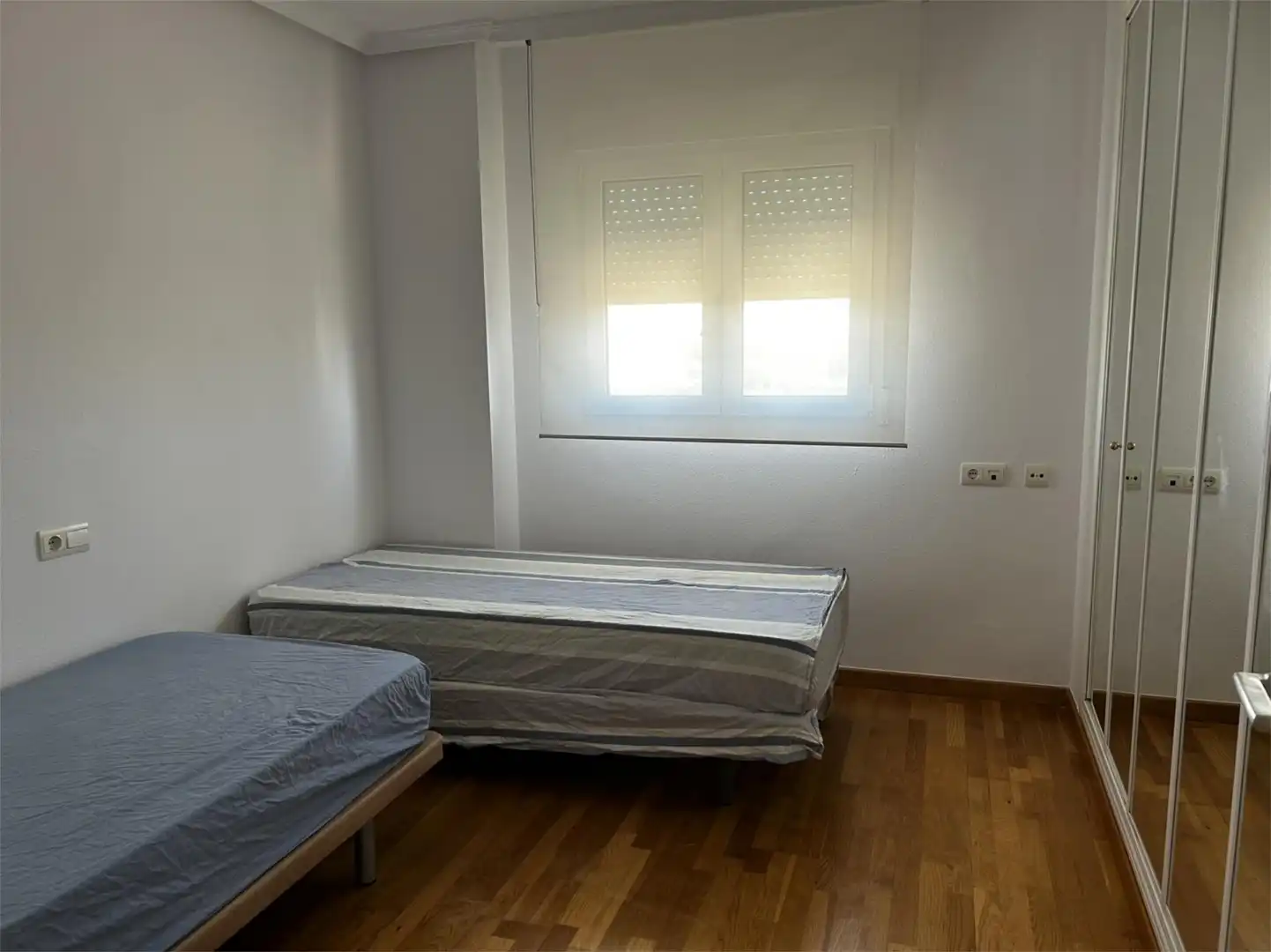 Bedroom of Flat for sale in El Campello  with Air Conditioner, Heating and Parquet flooring