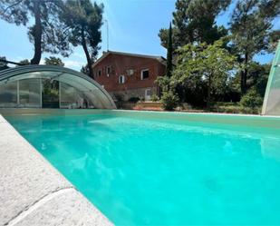 Piscina de Casa o xalet de lloguer en Marugán amb Calefacció, Jardí privat i Terrassa