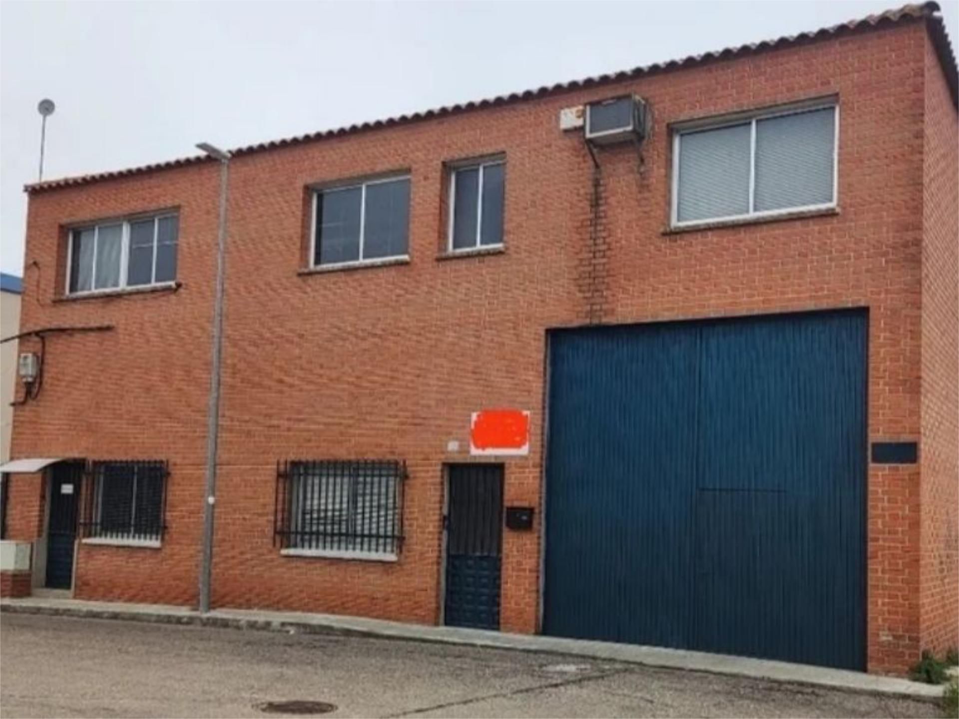 Vista exterior de Nau industrial en venda en Fuensalida