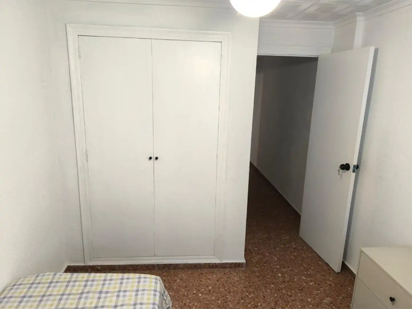 Room in Carrer de Lope de Rueda, 8, Zona Avenida al Vedat Flat for share in Torrent with Furnished, Oven and Washing machine