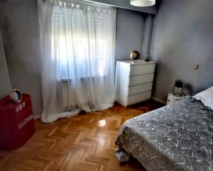 Bedroom of Flat to share in El Escorial  with Heating, Private garden and Parquet flooring