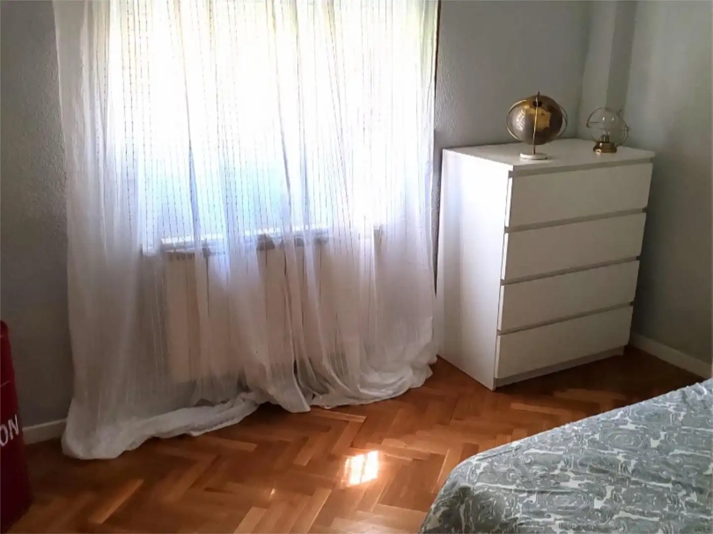 Bedroom of Flat for share in El Escorial  with Heating, Private garden and Parquet flooring