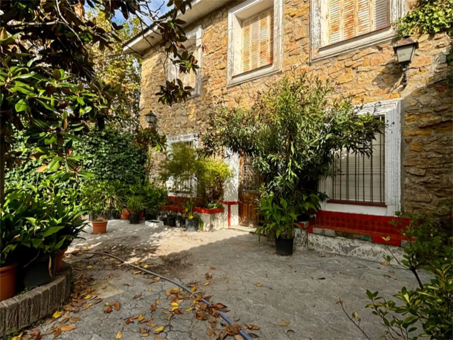 Vista exterior de Casa o chalet en venta en El Molar (Madrid) con Calefacción, Jardín privado y Parquet